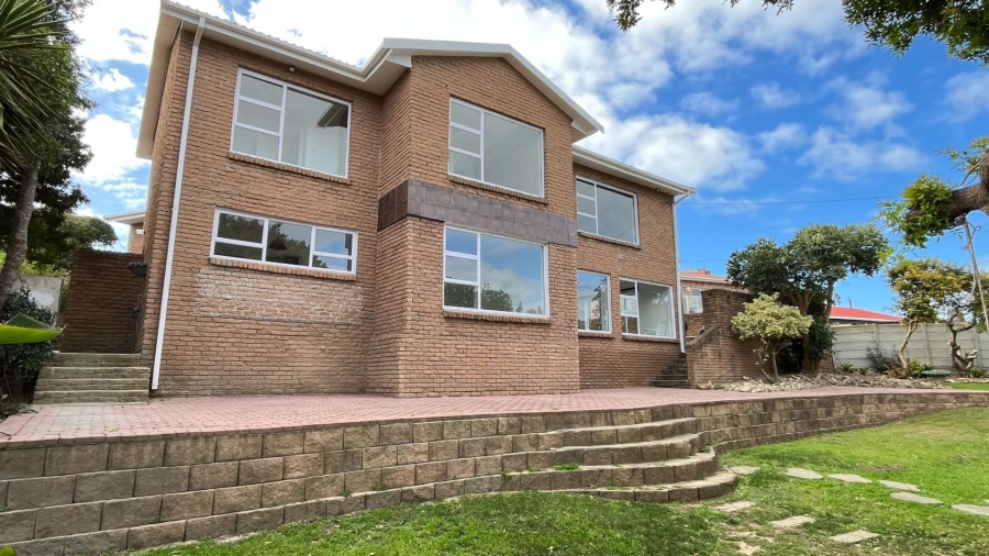 4 Bedroom Property for Sale in Dana Bay Western Cape